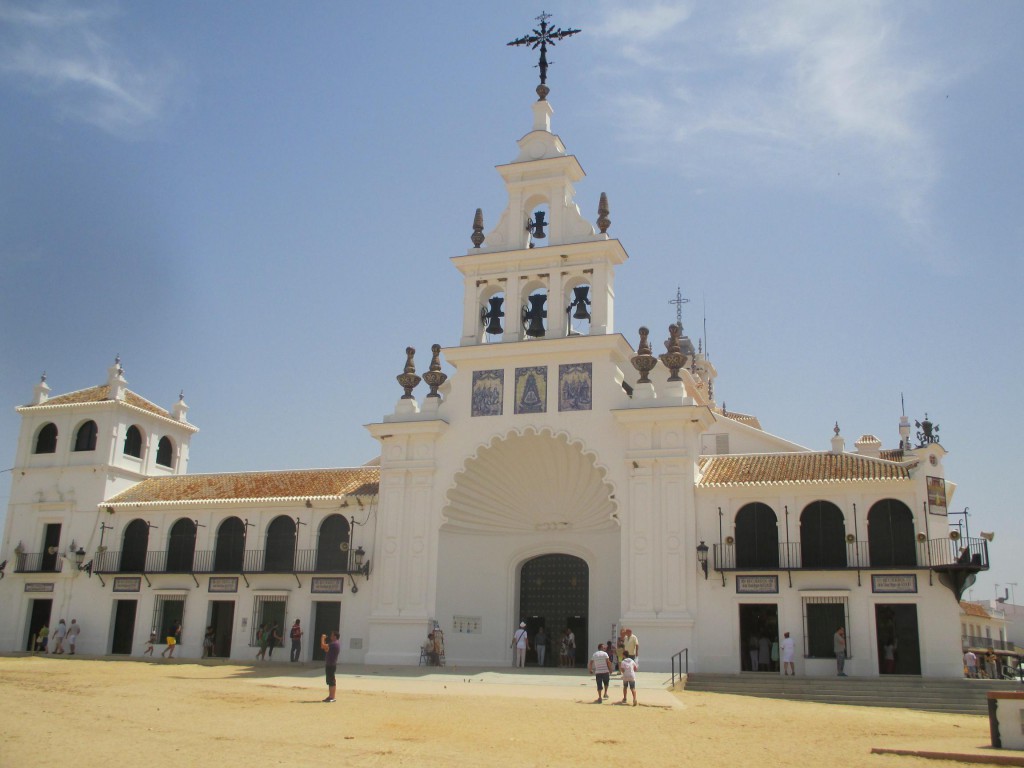 Santuario de nuestra Señora del Rocío. Visitar Huelva