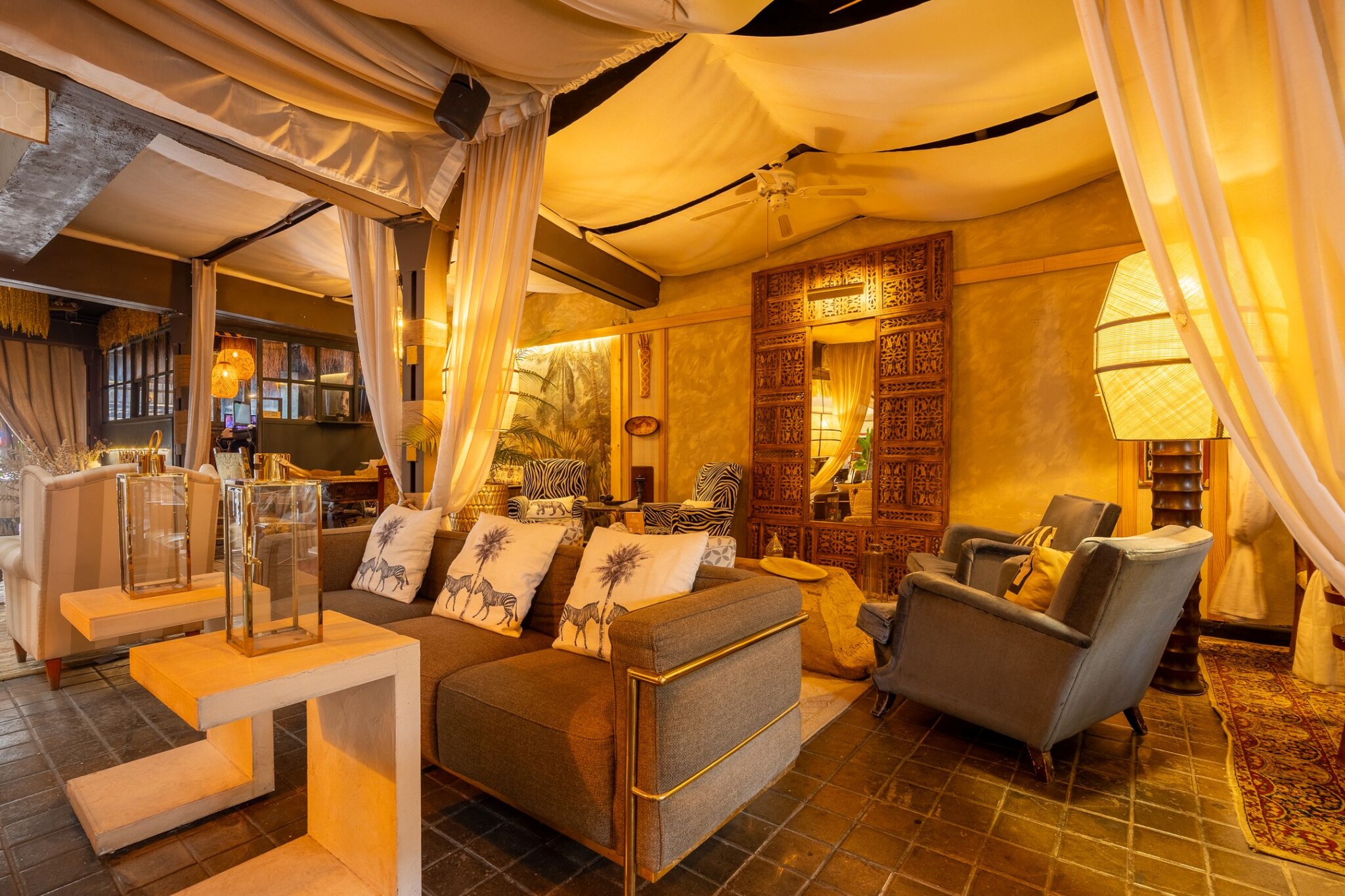 Interior de Life by Abalú Collection, hotel boutique en el centro de Madrid con decoración de inspiración africana